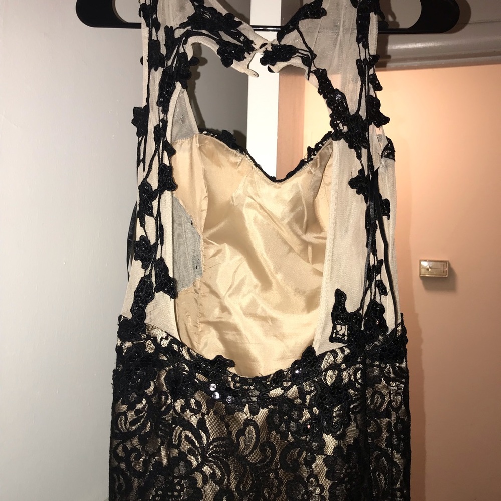 Dress - Picture 5 of 6